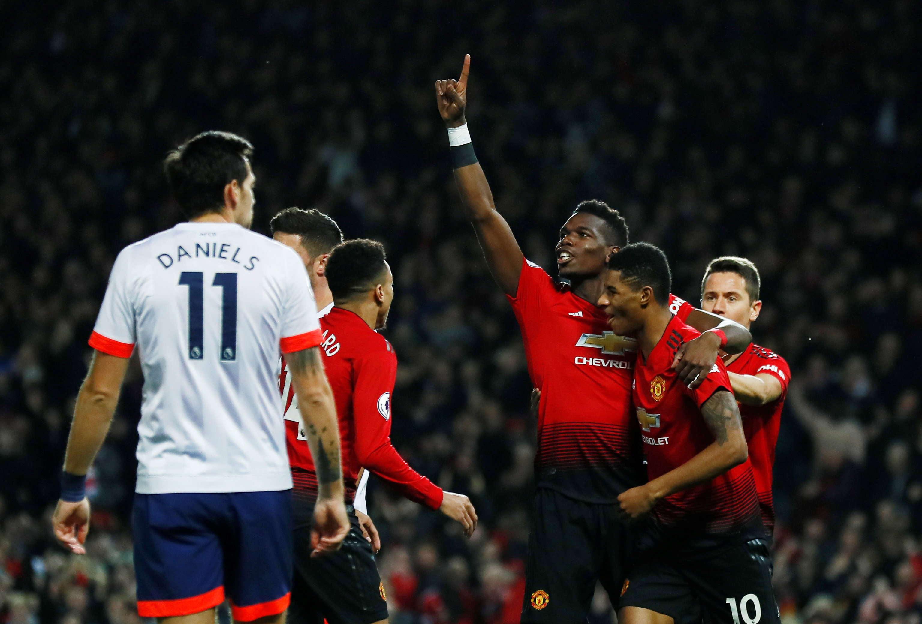 现出精准的 现出精准的