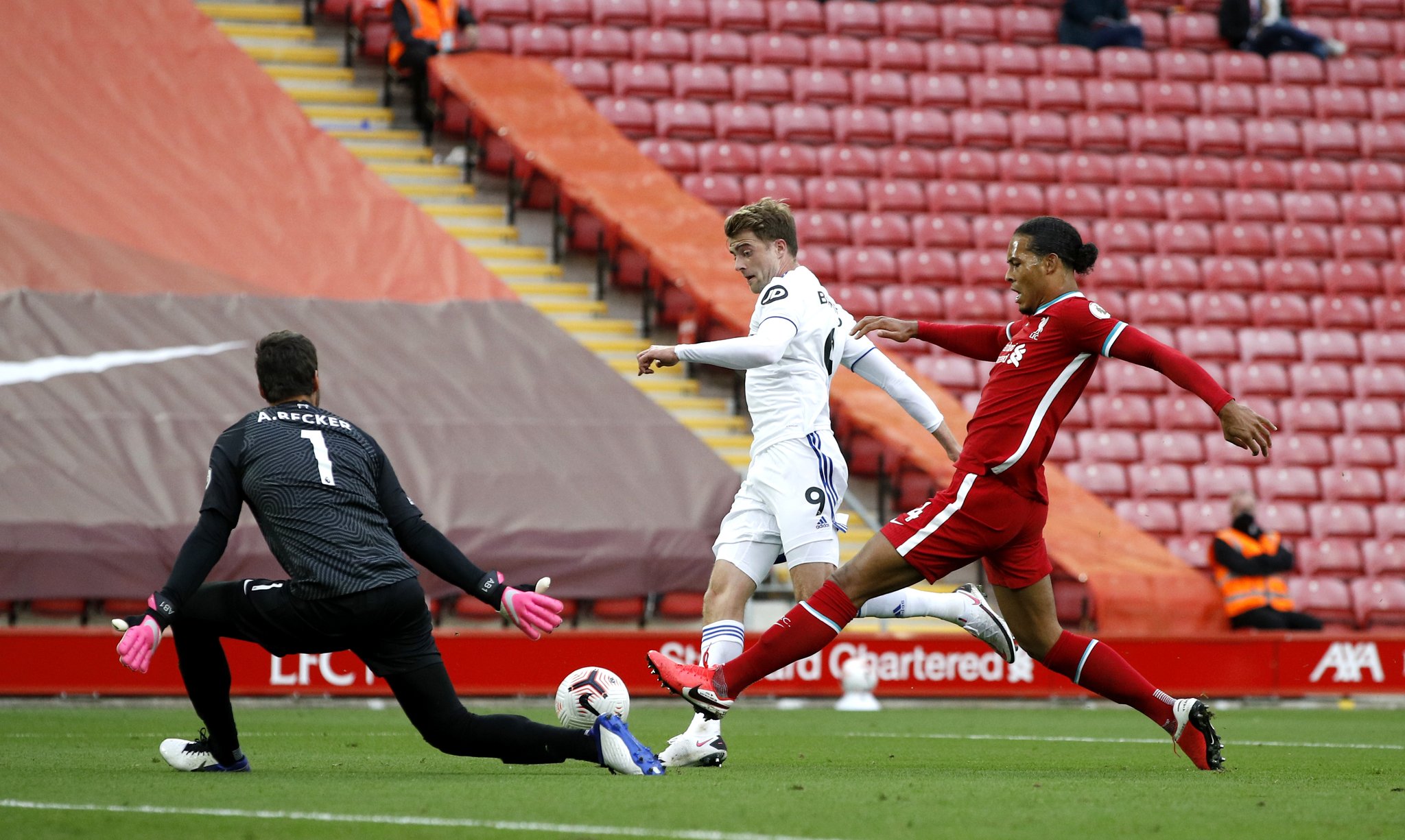 決賽爆出一 決賽爆出一